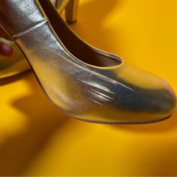 Silver Faux Leather Pumps - Picture 6 of 10